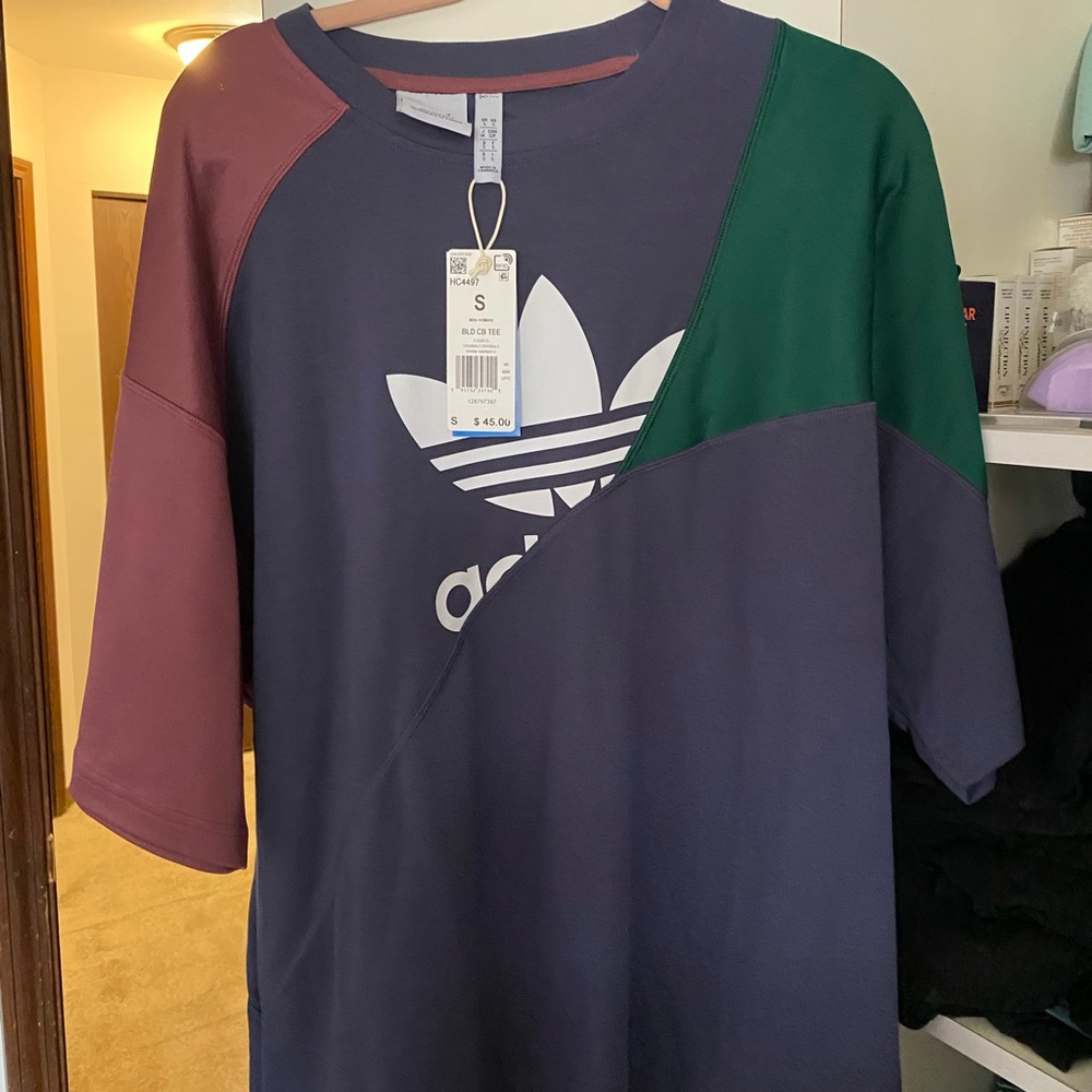 Adidas oversized shirt